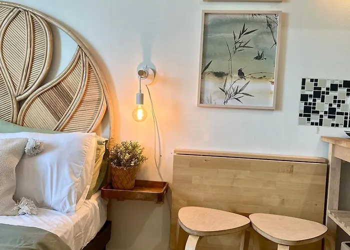 Captivating Crib In The Metro Appart hôtel Manille