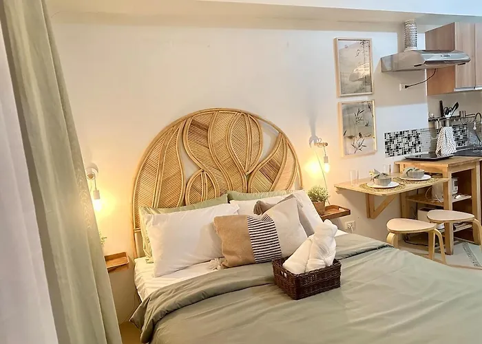 Captivating Crib In The Metro Appart hôtel 3*