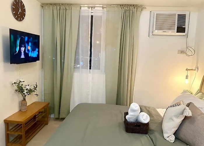 Captivating Crib In The Metro Appart hôtel Manille